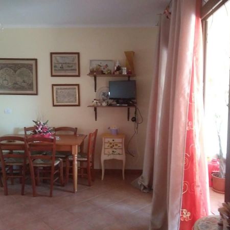 Appartamento Borgo La Vigna Trinità dʼAgultu Exteriör bild