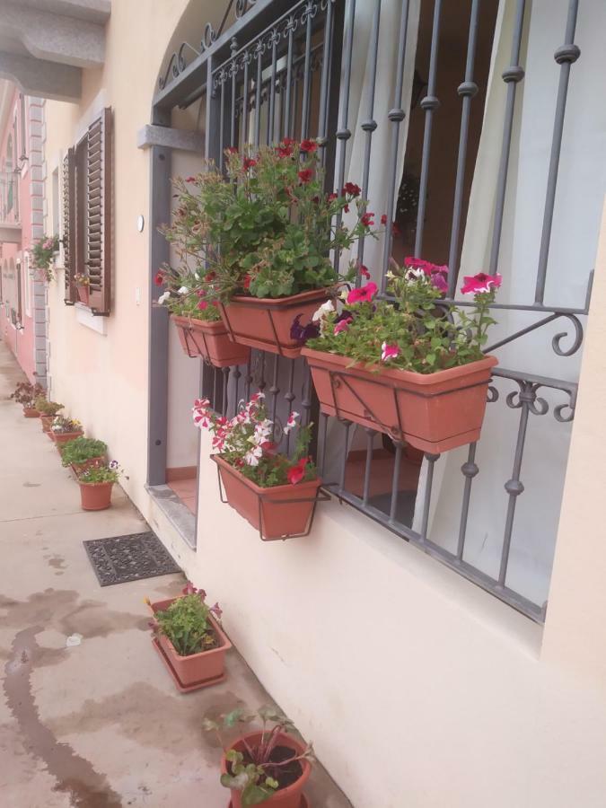 Appartamento Borgo La Vigna Trinità dʼAgultu Exteriör bild